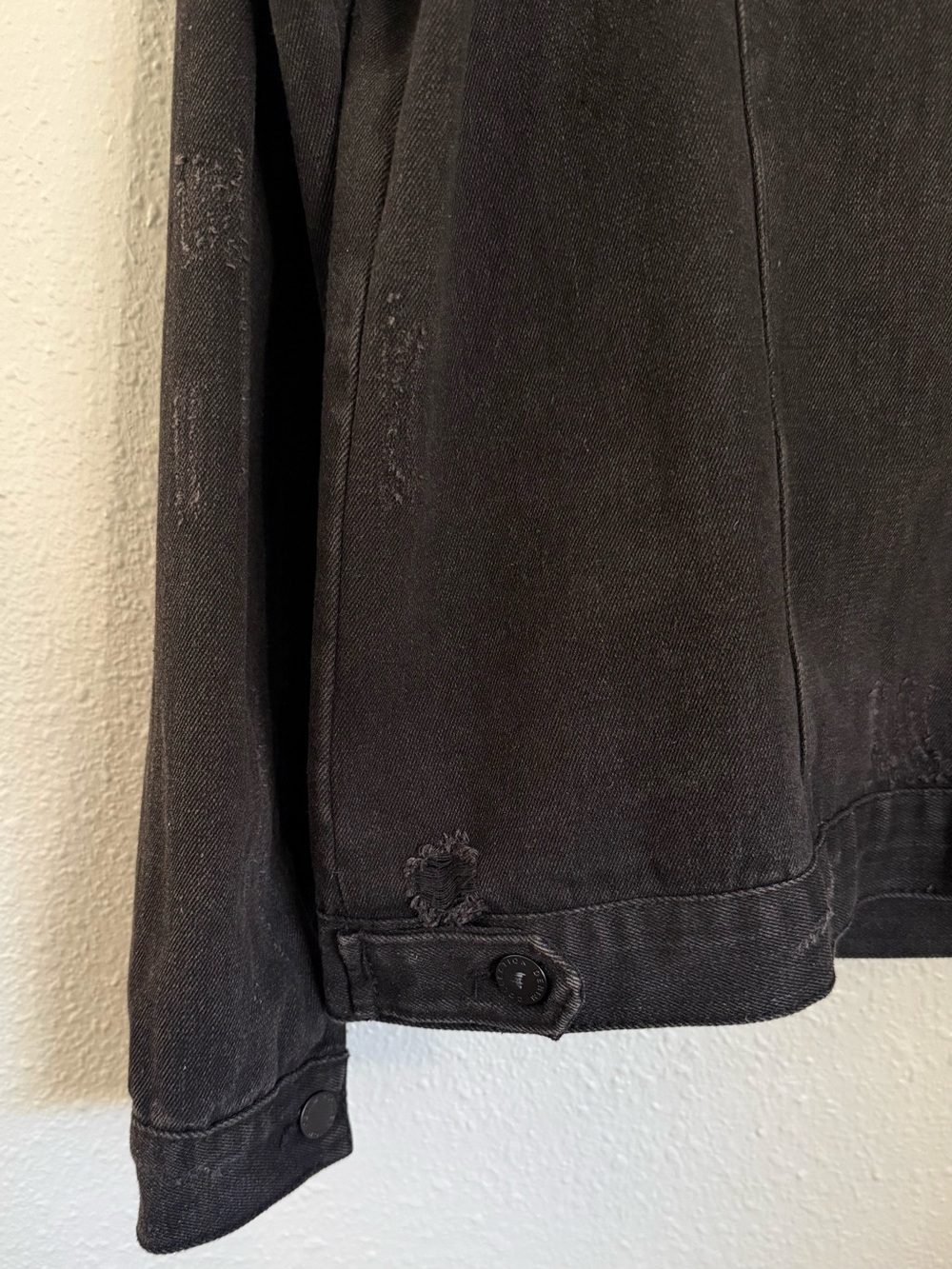 Cisono Black Distressed Denim Jacket Red Rose Embroidered XL - Picture 10 of 13